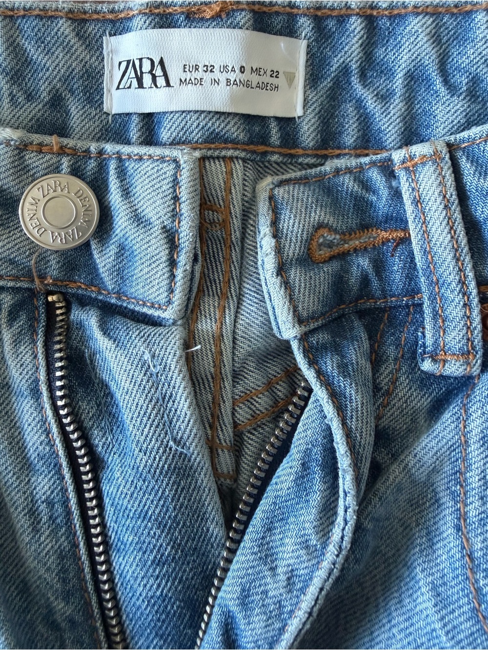 ZARA Light Blue Denim Jeans size 0
